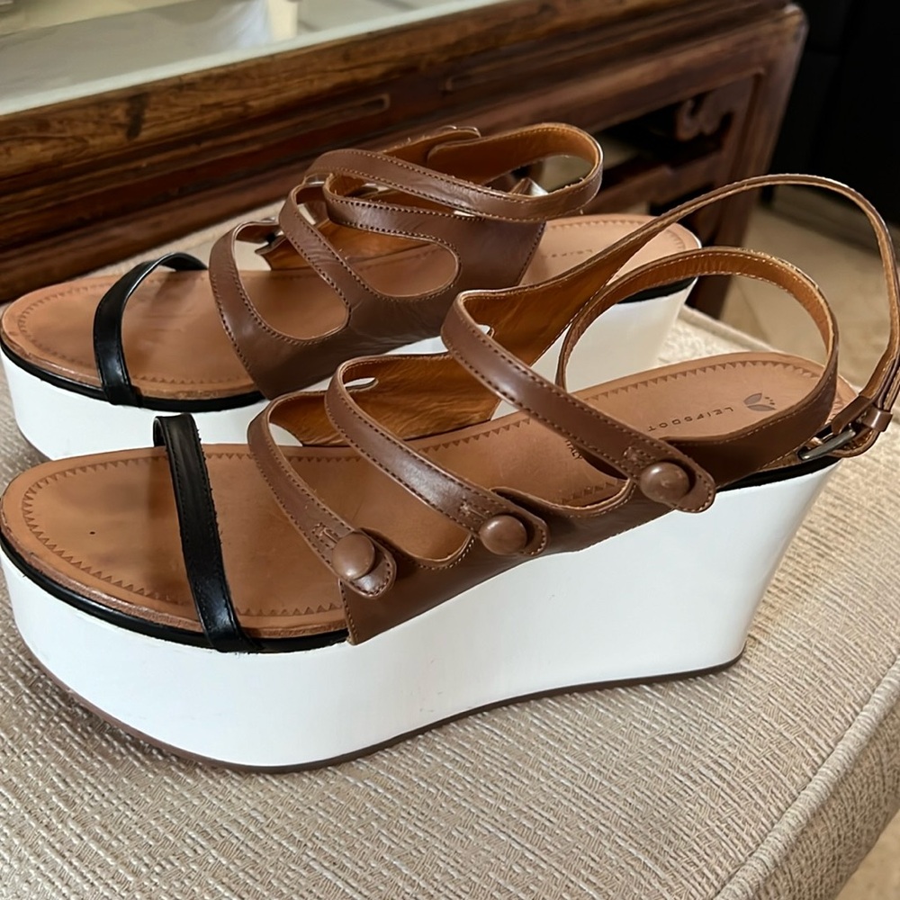 Italian made wedges size 8
